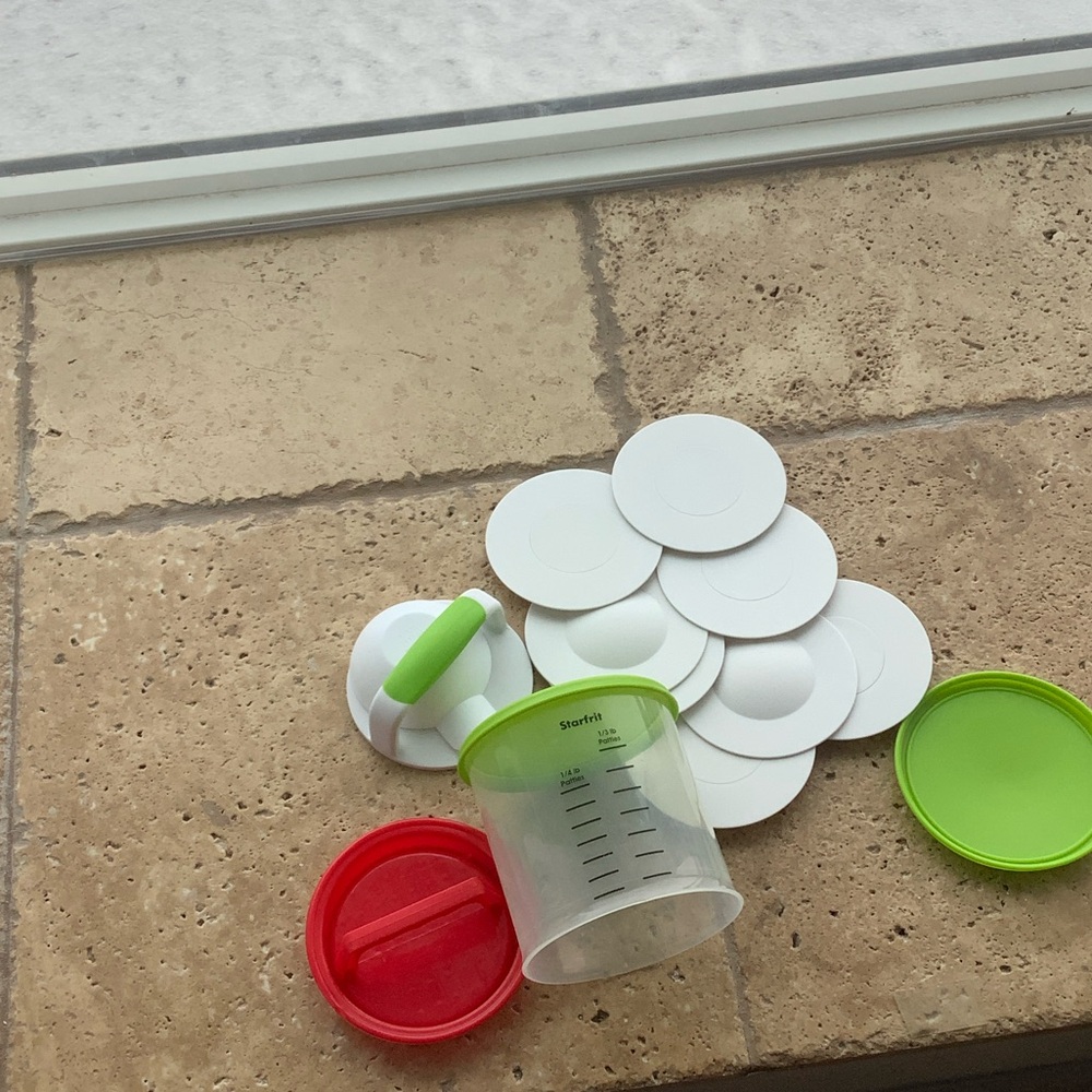 Starfrit Hamburger press set and generic burger press